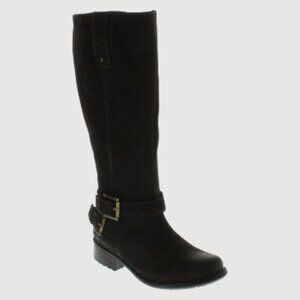 Clarks Plaza Steer-01970